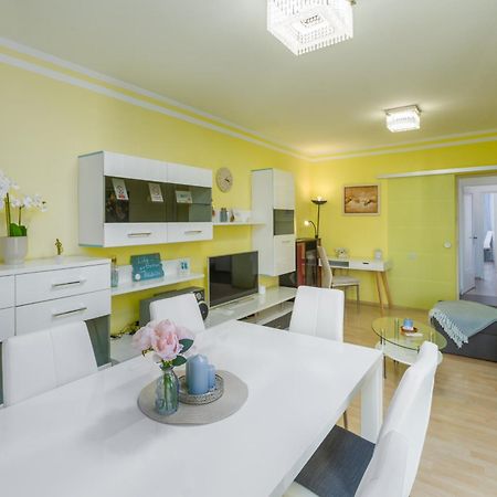 Seaview Apartment Ровинь Экстерьер фото