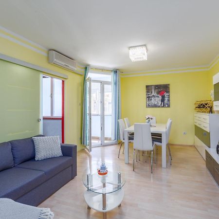 Seaview Apartment Ровинь Экстерьер фото