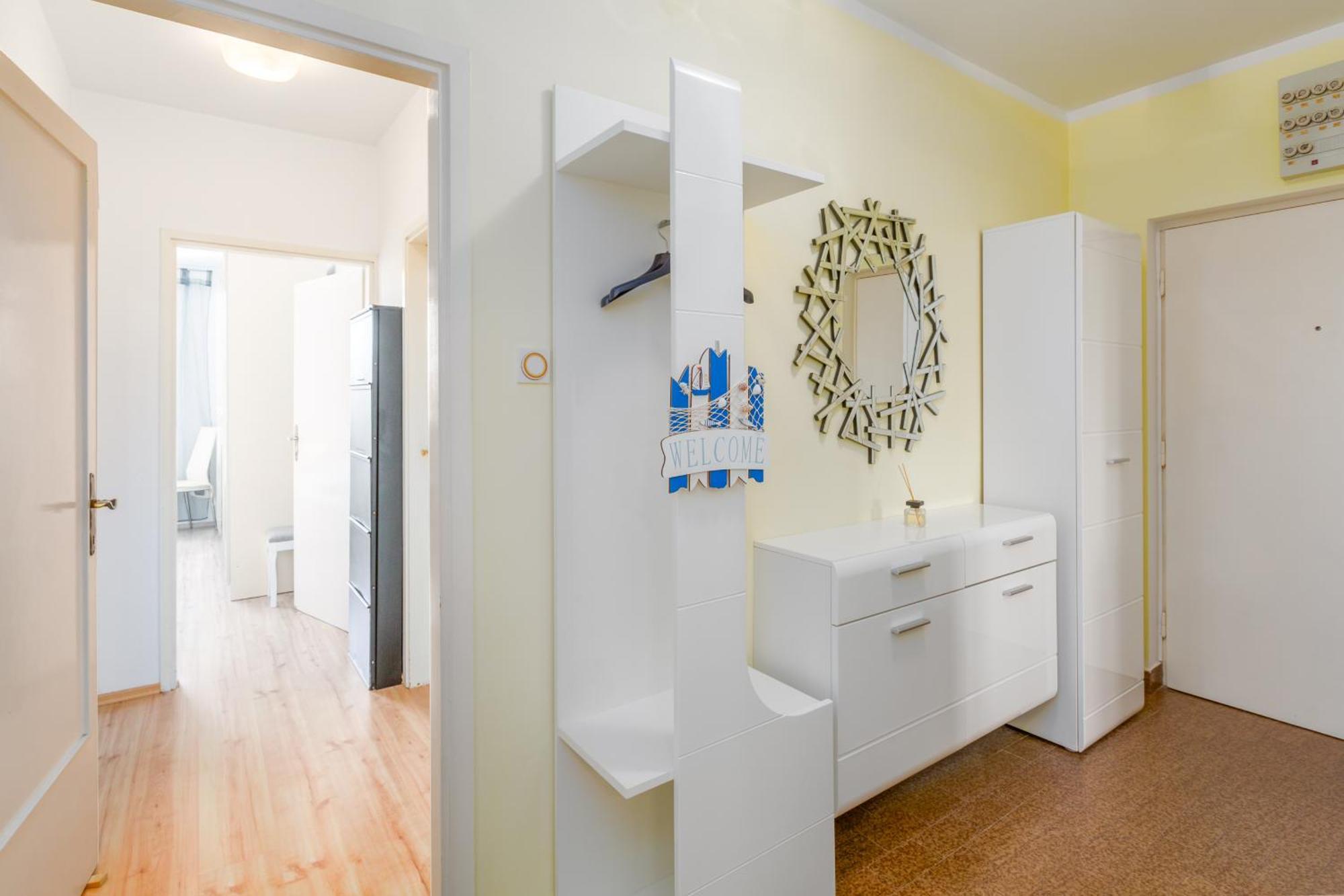 Seaview Apartment Ровинь Экстерьер фото